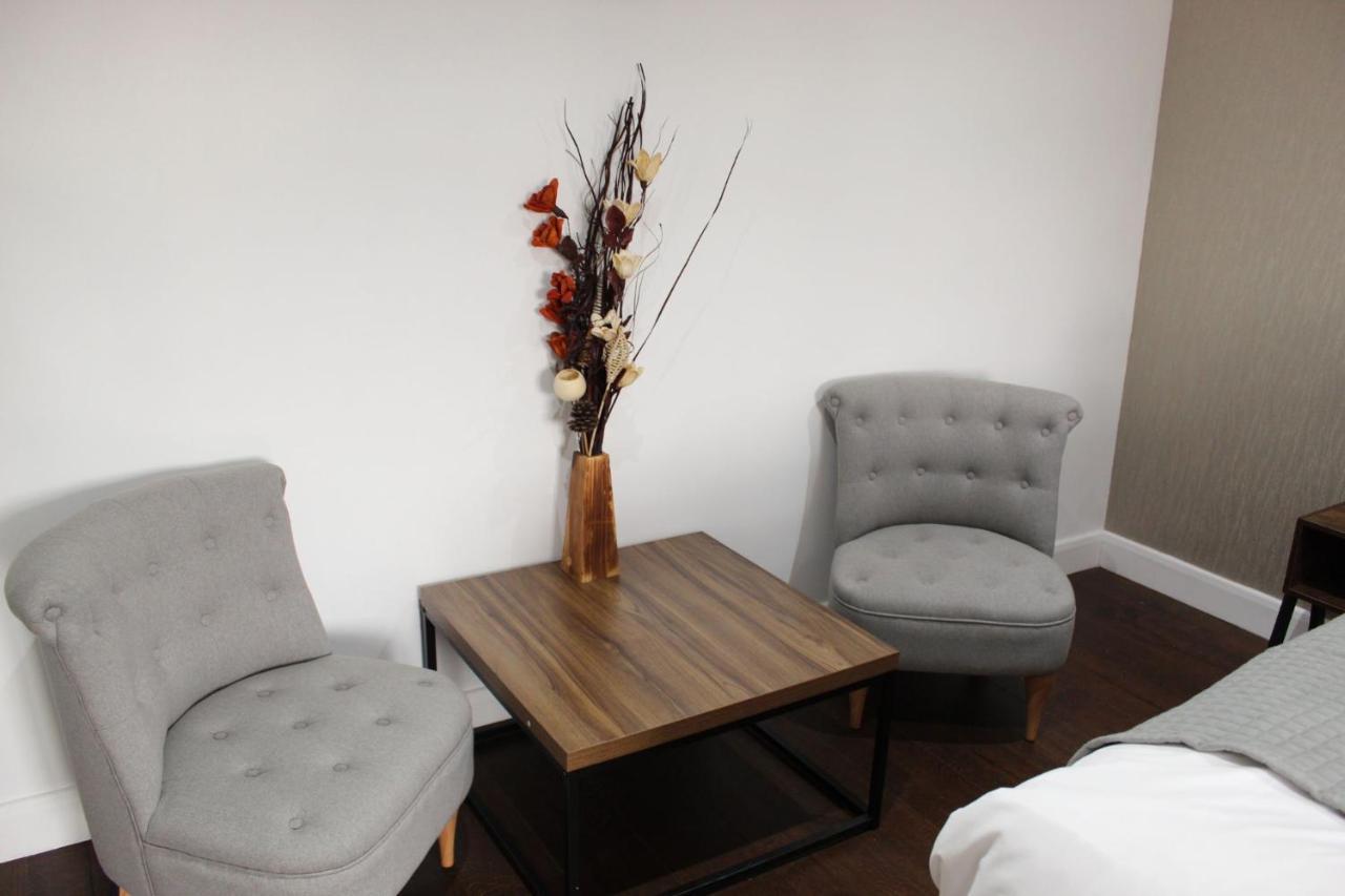 キッドリントン Rokna Bed & Breakfast エクステリア 写真
