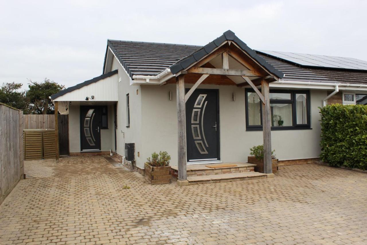 キッドリントン Rokna Bed & Breakfast エクステリア 写真